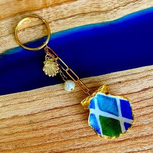 Découpage Scallop Coastal Keychain